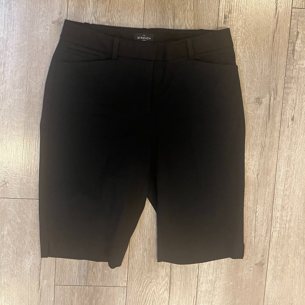 Bermuda Style short, black, Old Navy, Size 4, lightly worn